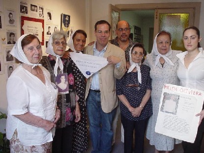 with members of Argentina's Mothers of the Disappeared