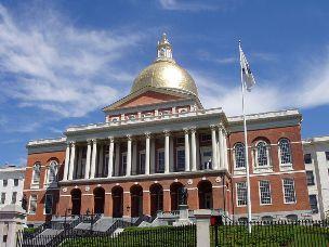Massachusetts State House, Beacon Hill, Boston (wikimedia.org)