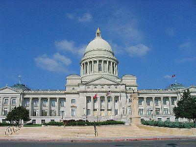 Common sense at the statehouse in Little Rock (Image via Wikimedia.org)