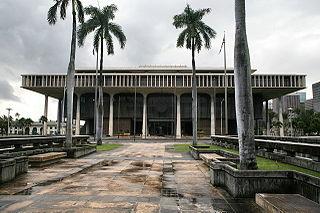 Hawaii State Capitol (wikimedia.org)