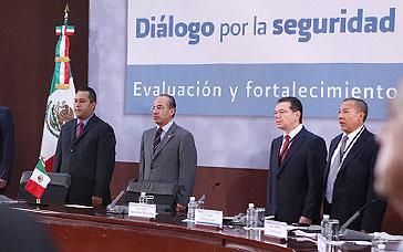 Felipe Calderon attending security conference