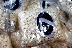 Bags of the popular Middle Eastern amphetamine Captagon seized by Saudi officials. (moj.gov.sa) 
