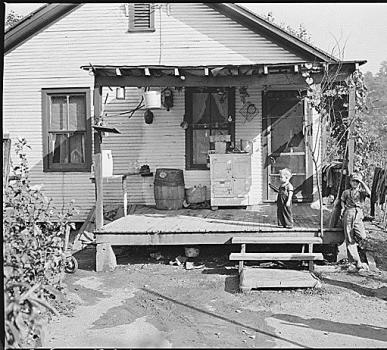 (front porch image, from the U.S. National Archives and Records Administration)