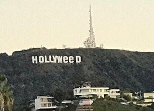 Somebody modified the iconic Hollywood sign on New Year's Eve. (Twitter)