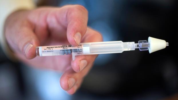 Oregon lawmakers are moving a pair of bills aimed at broadening access to naloxone, the opioid overdose reversal drug. (CC)