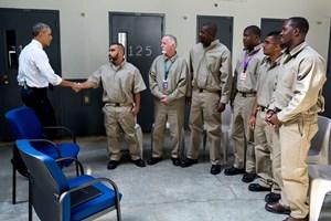 Obama meets with prisoners at the El Reno, Oklahoma, federal detention facility. (whitehouse.gov)